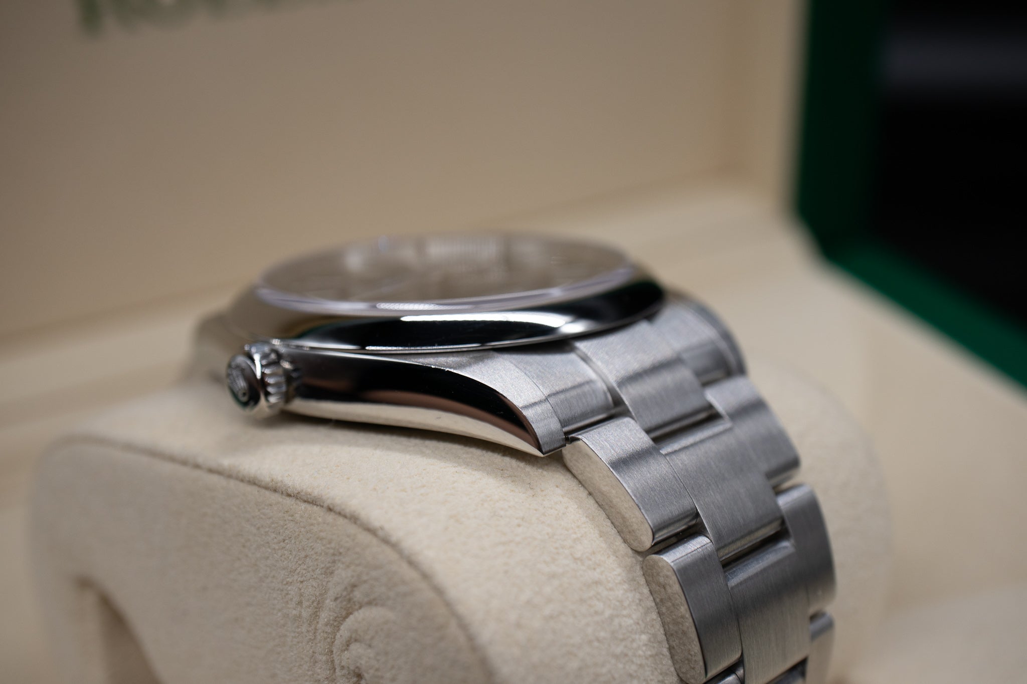 Pre-Owned: Rolex Oyster Perpetual 124300