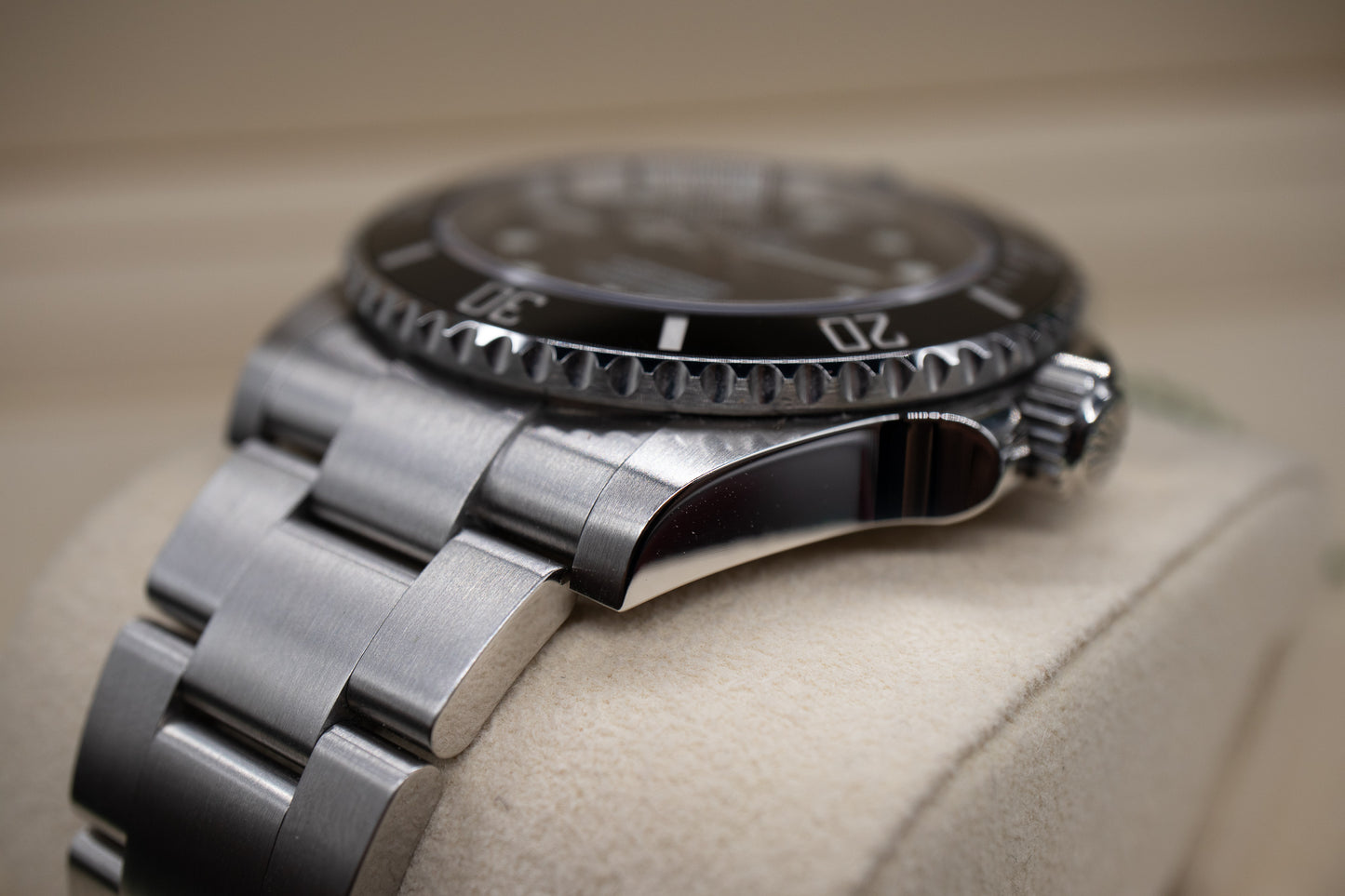 Pre-Owned Rolex Submariner No Date 124060