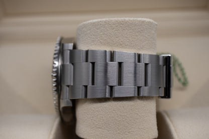 Pre-Owned Rolex Submariner No Date 124060