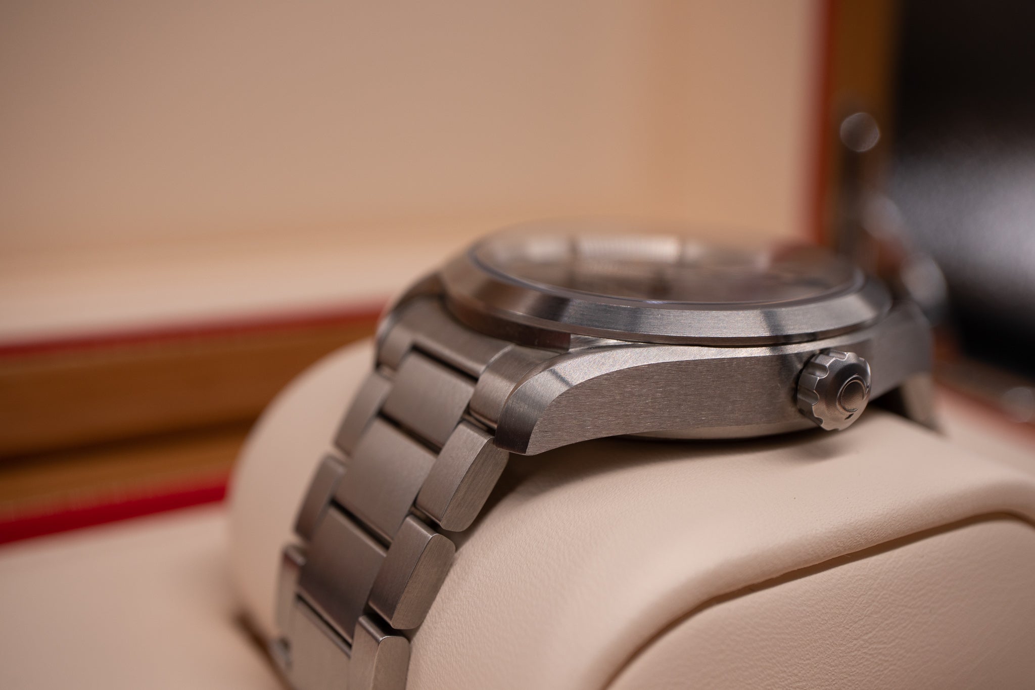 Pre-Owned Omega Railmaster