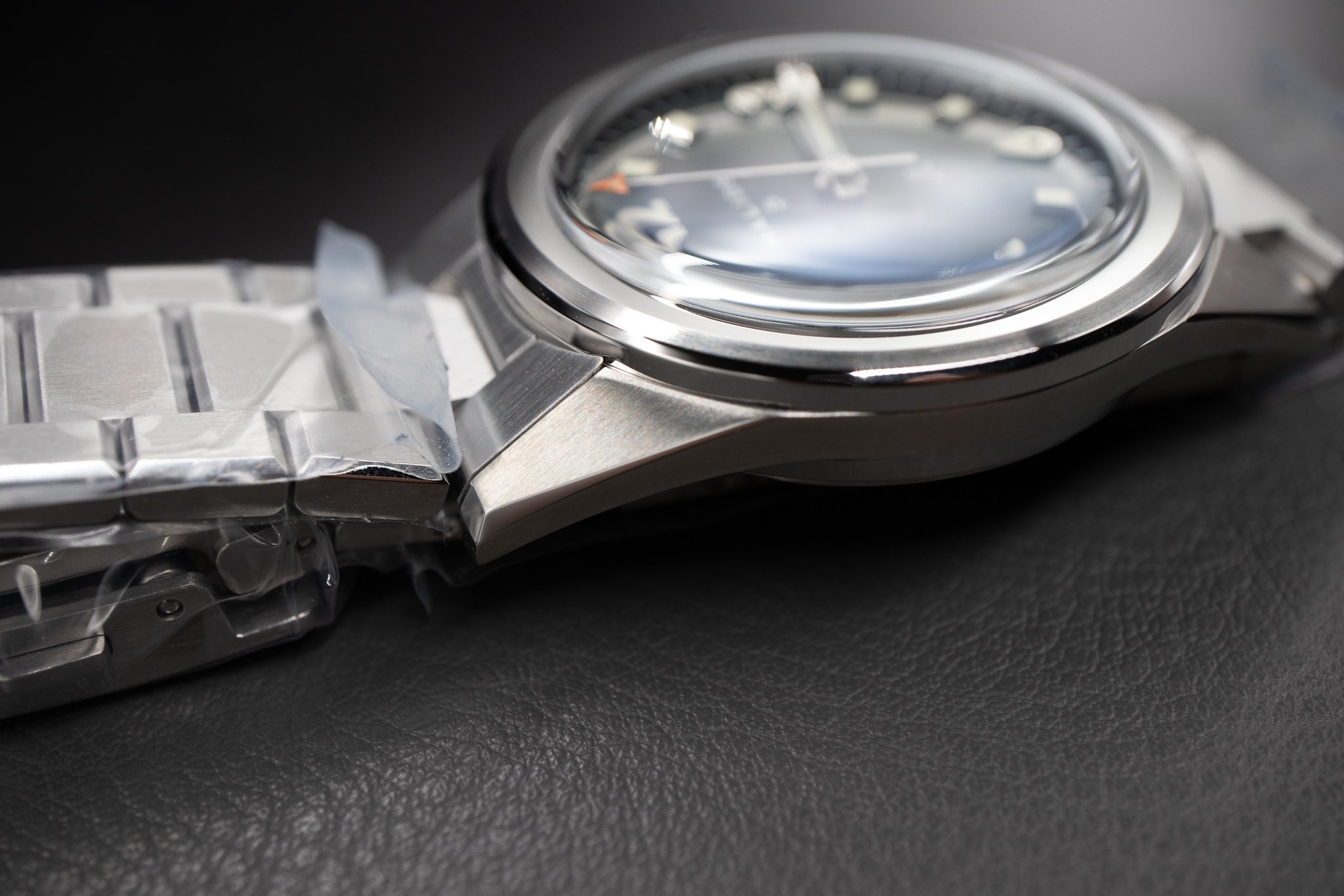 Halios Universa Huckberry Limited Edition