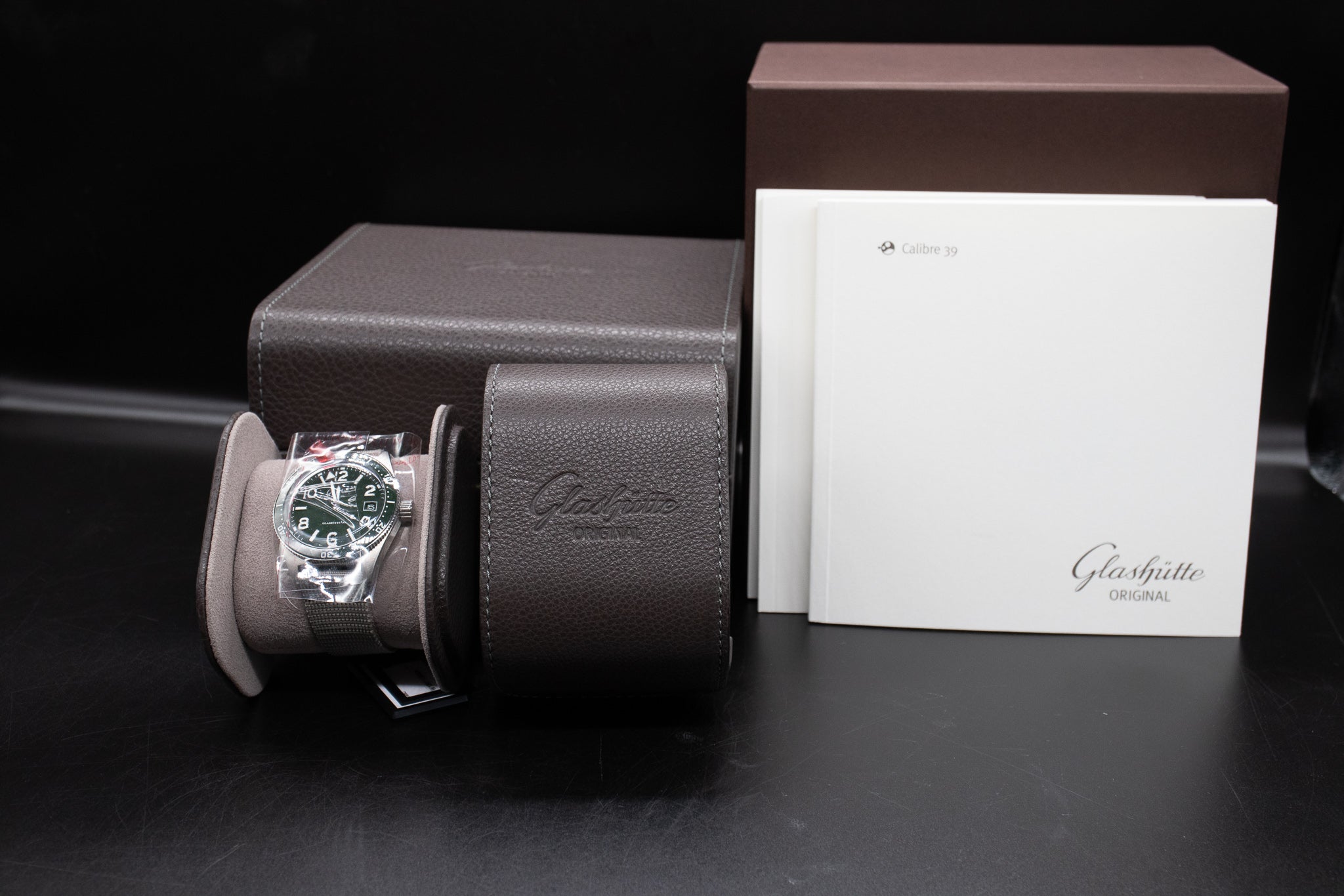 Pre-Owned Glashutte Original SeaQ 1-39-11-13-83-34 Green