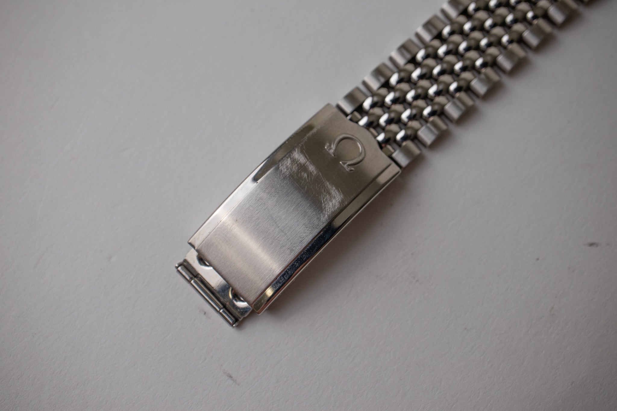 Omega 2438 - 1