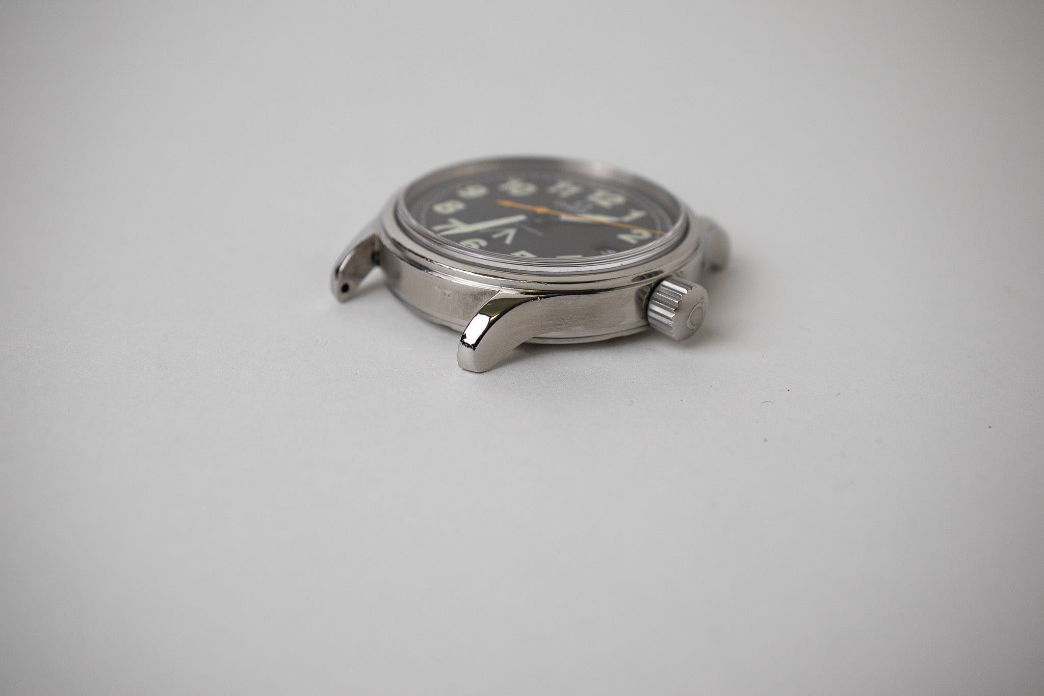 Omega Dynamic 5202.51.00 Broad arrow