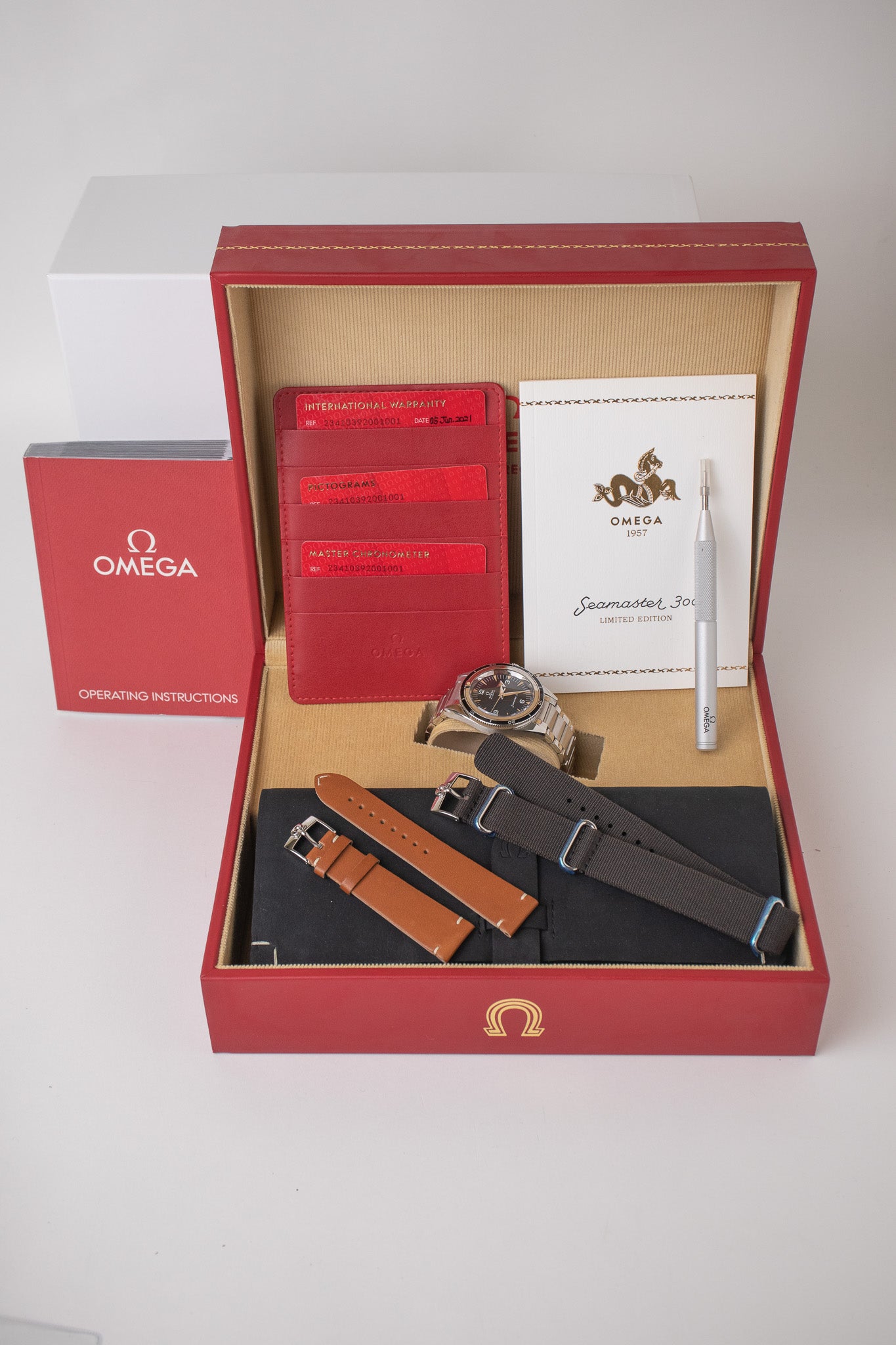 Omega Seamaster 300 1957 Trilogy 234.10.39.20.01.001
