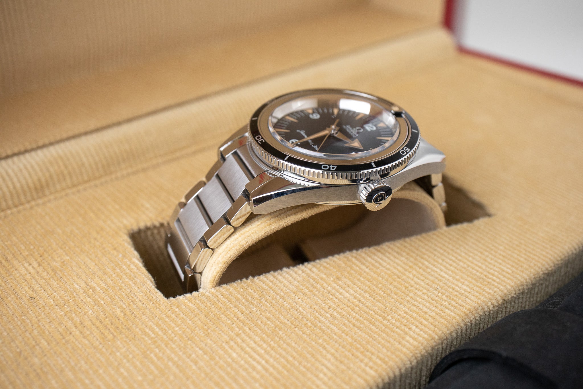 Omega Seamaster 300 1957 Trilogy 234.10.39.20.01.001