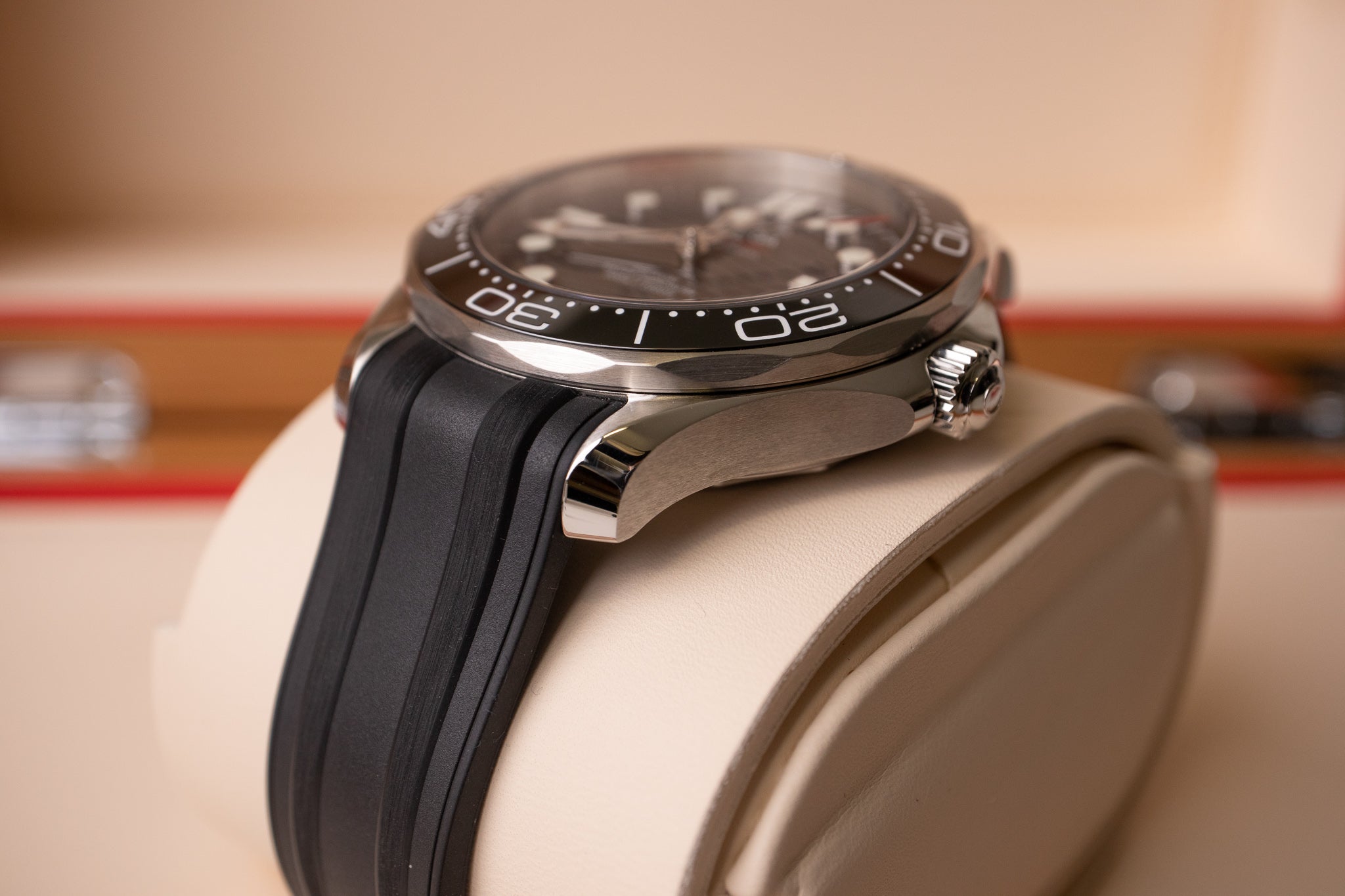 Omega Seamaster 300M 210.32.42.20.01.001