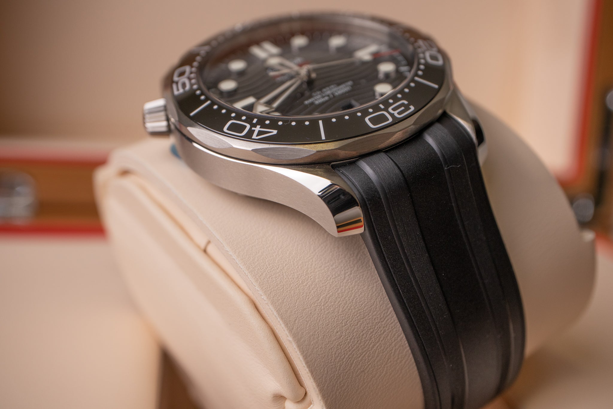 Omega Seamaster 300M 210.32.42.20.01.001