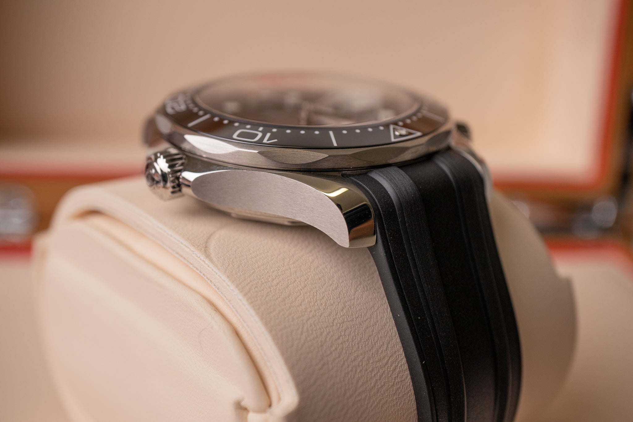 Omega Seamaster 300M 210.32.42.20.01.001