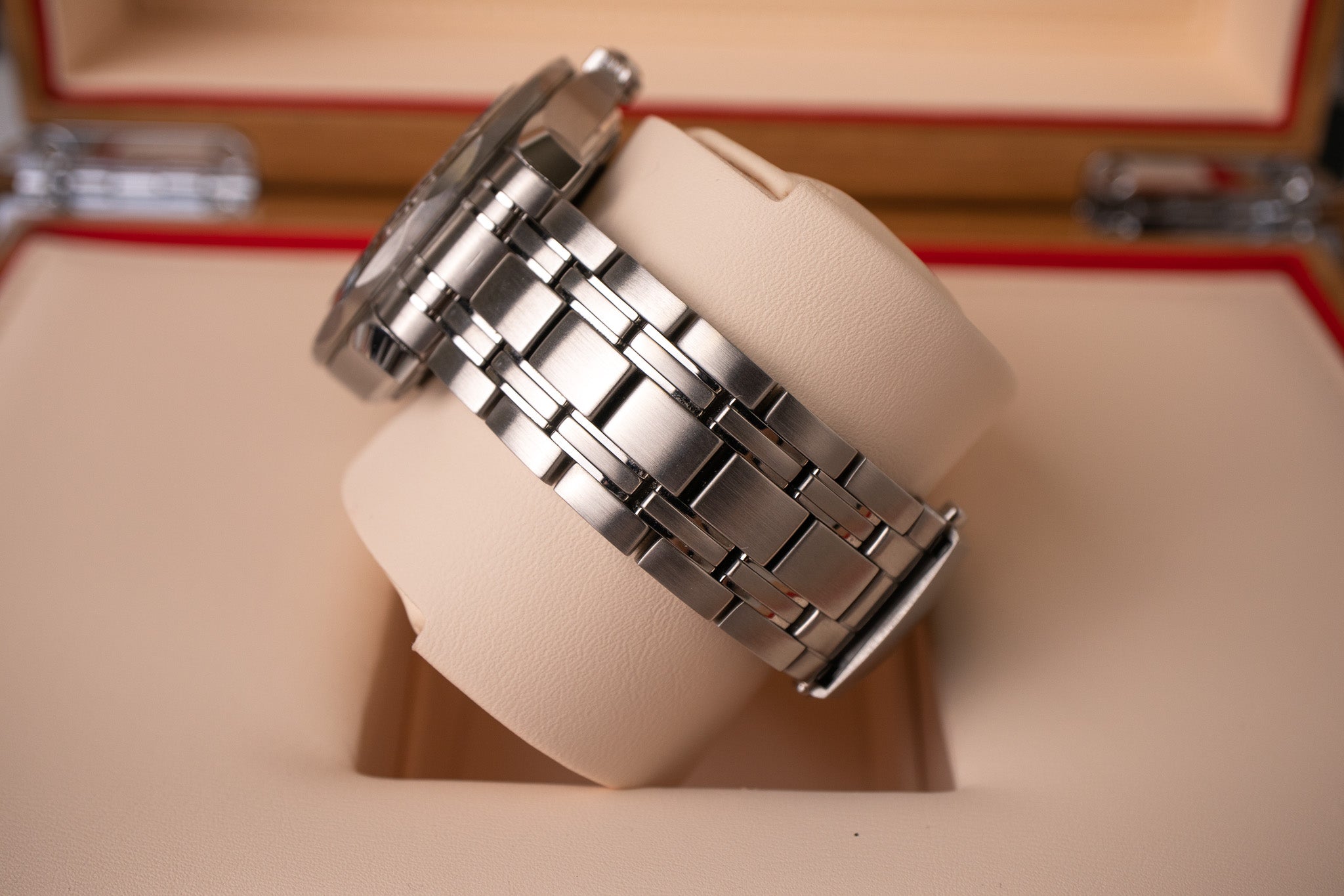 Omega Seamaster 300M Green 210.30.42.20.10.001