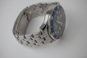 Omega Seamaster 300M Quartz Golden Eye 007