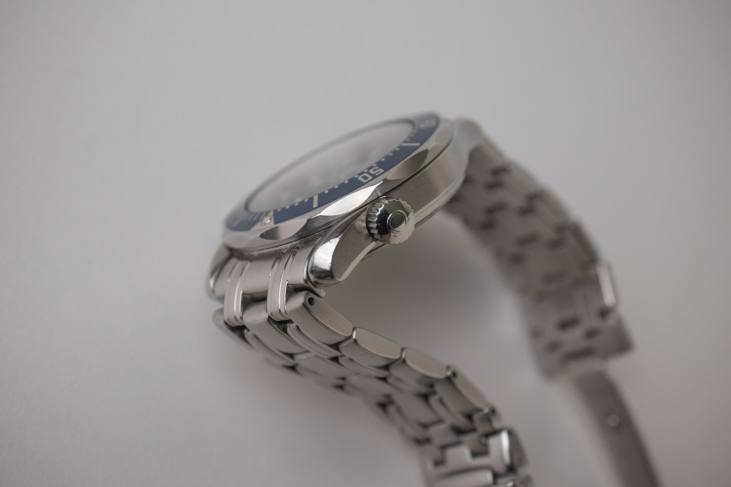 Omega Seamaster Midsize 2561.80