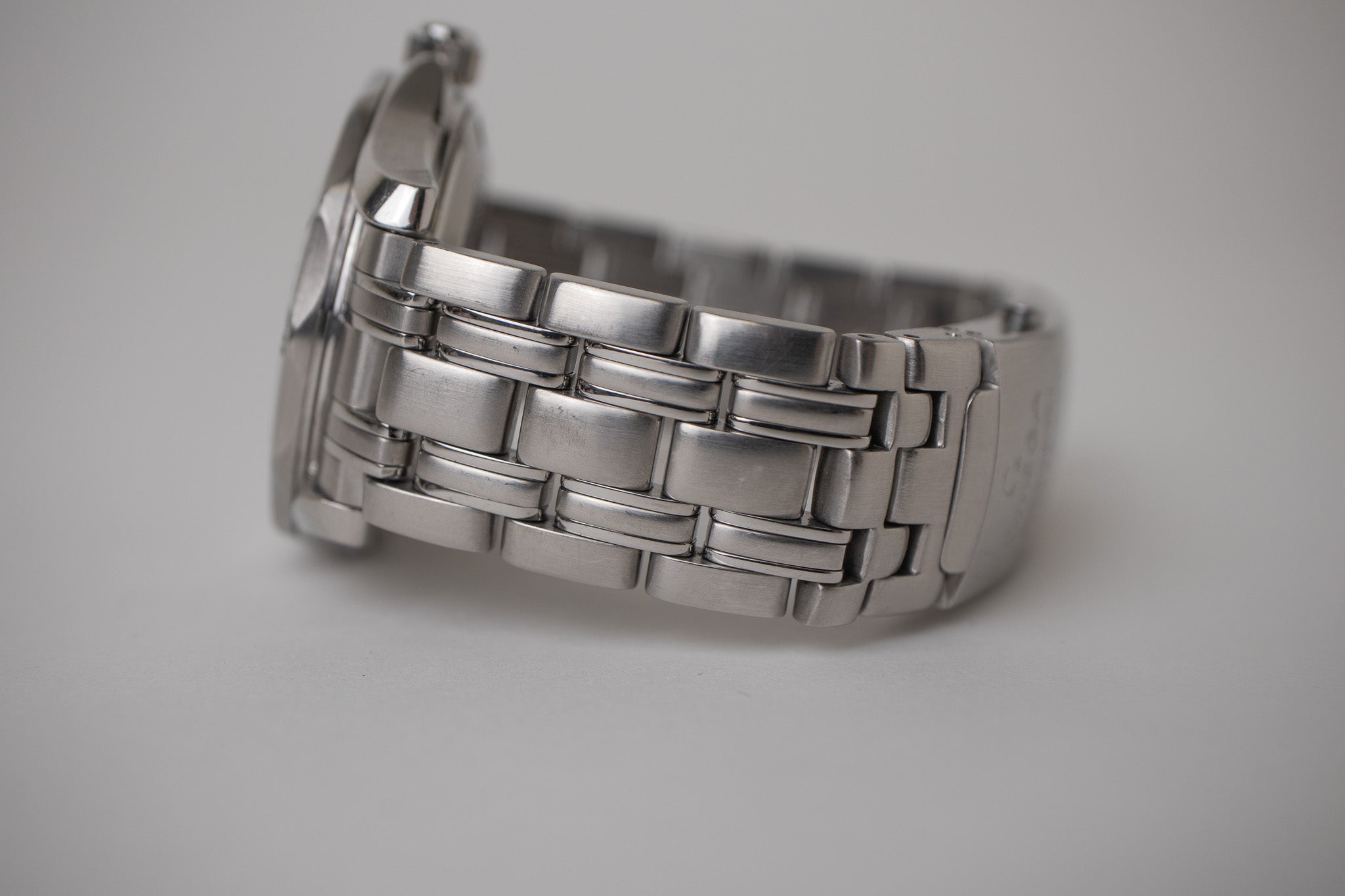 Omega Seamaster Midsize 2562.80 – Belmont Watches