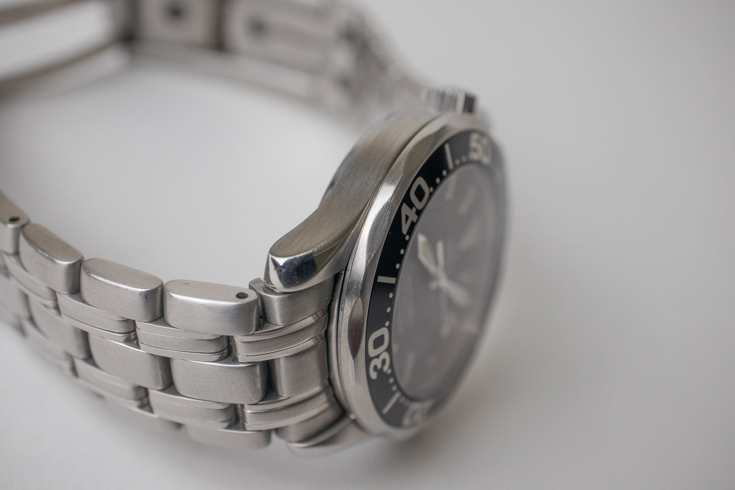 Omega Seamaster Quartz James Bond Midsize 2262.50