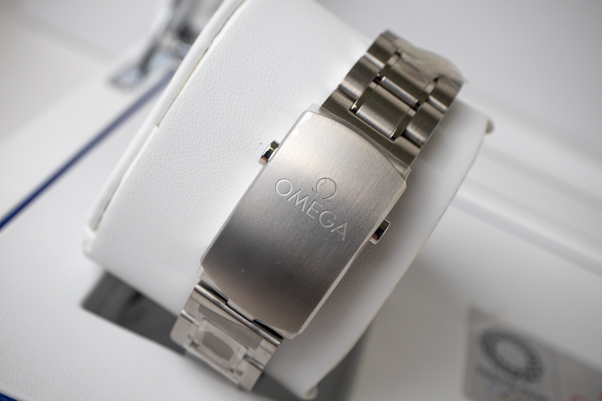 Omega Speedmaster Tokyo 2020 “Rising Sun” 522.30.42.30.06.001