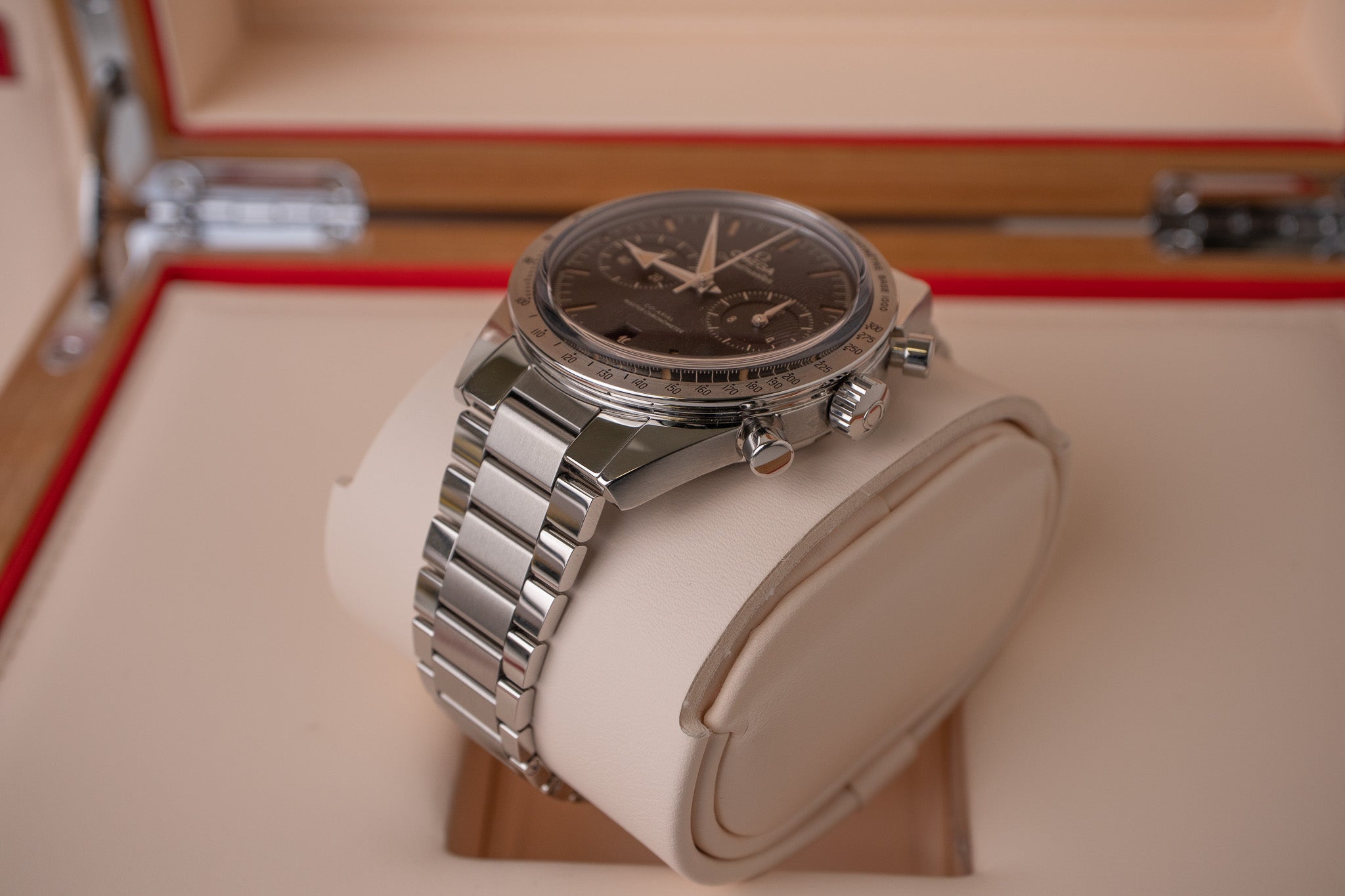 Omega speedmaster 38 2025 thickness