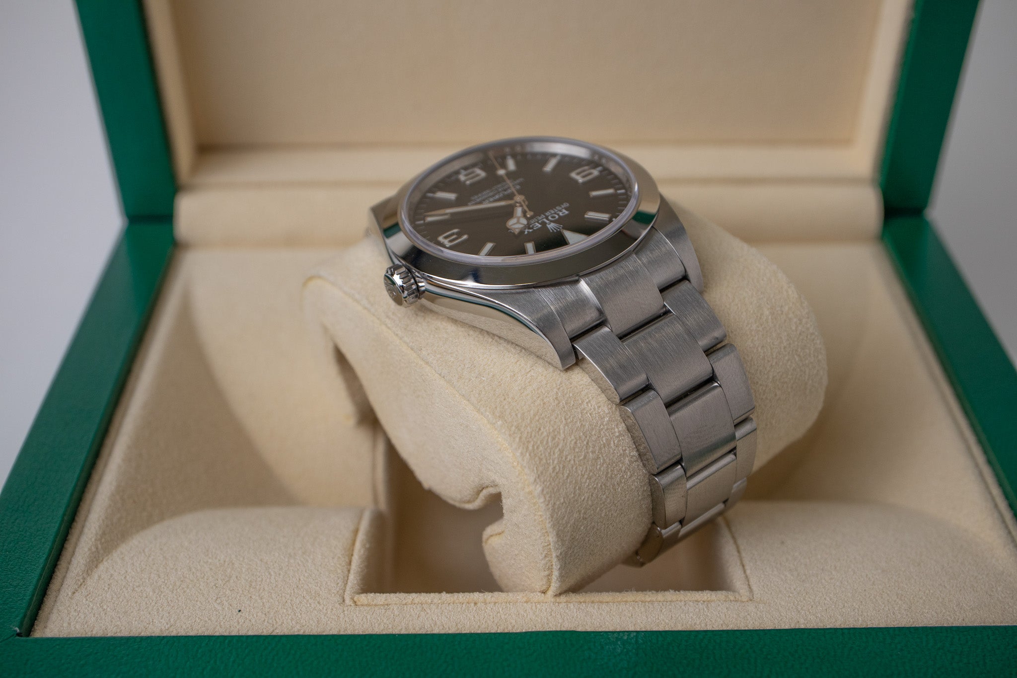 Rolex Explorer I 214270