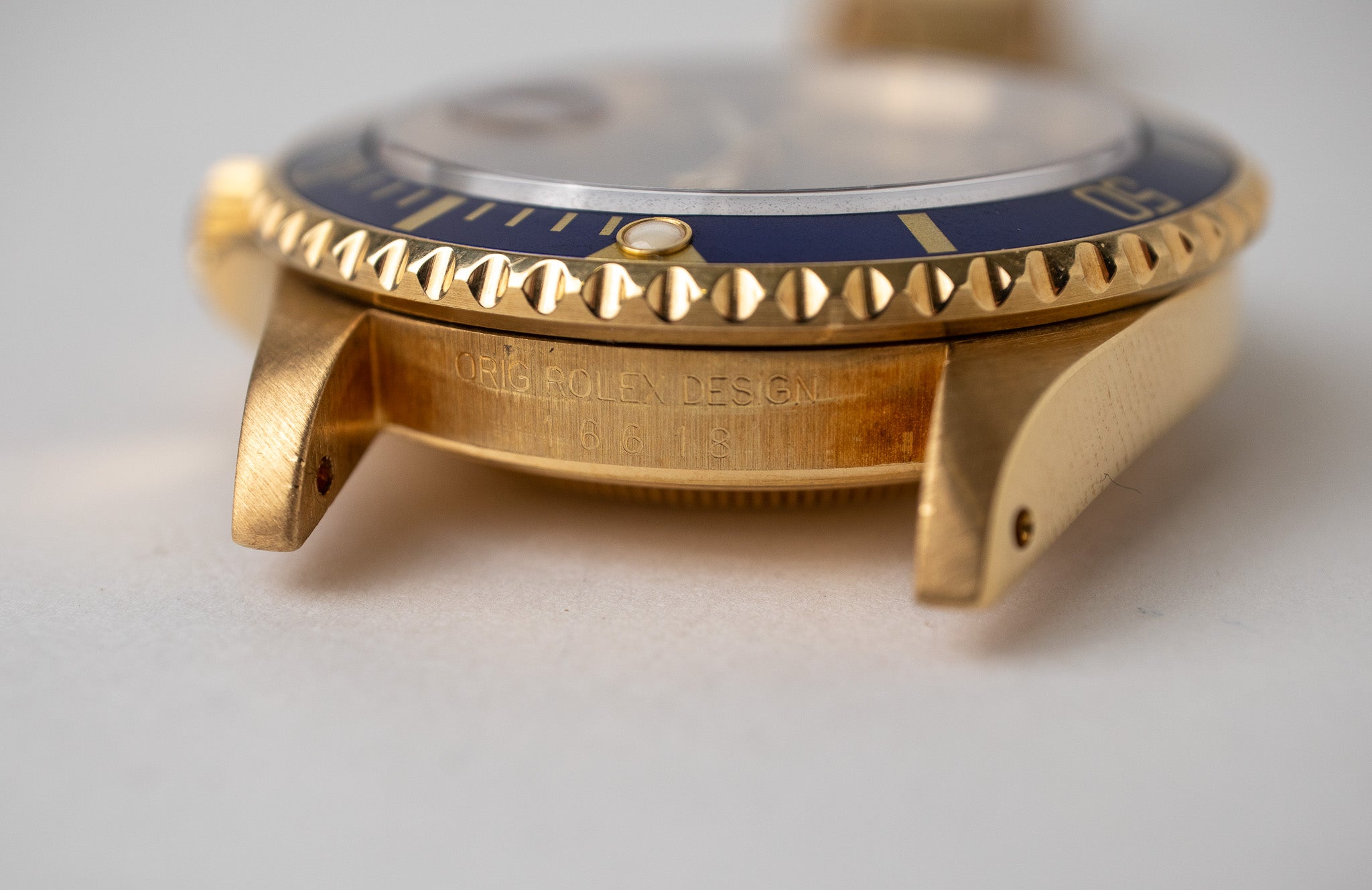 Rolex Submariner 16618 18K YG Purple Dial