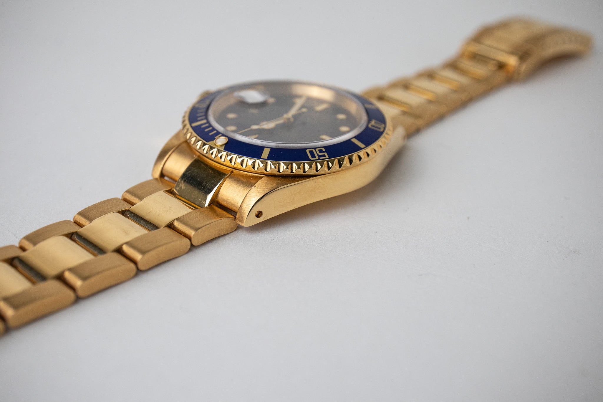 Rolex Submariner 16618 18K YG Purple Dial
