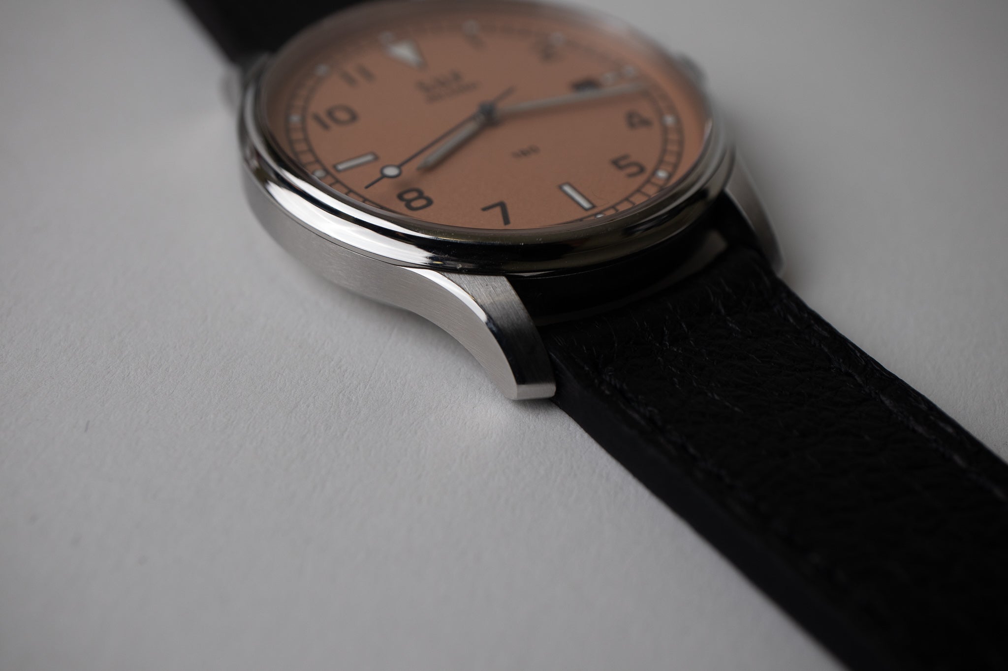 SUF Helsinki 180 Frosted Salmon Dial