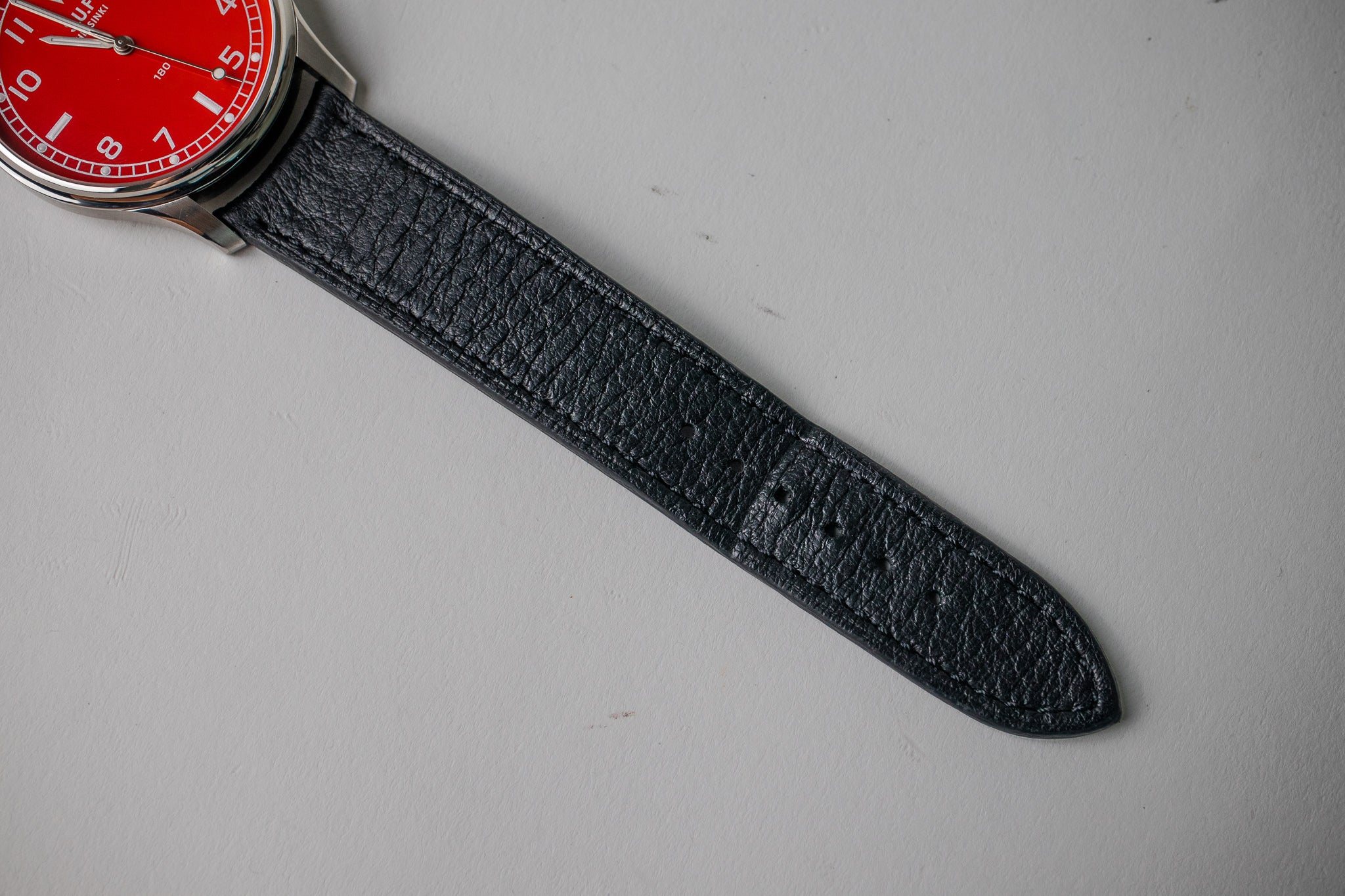 SUF Helsinki 180 Red Dial