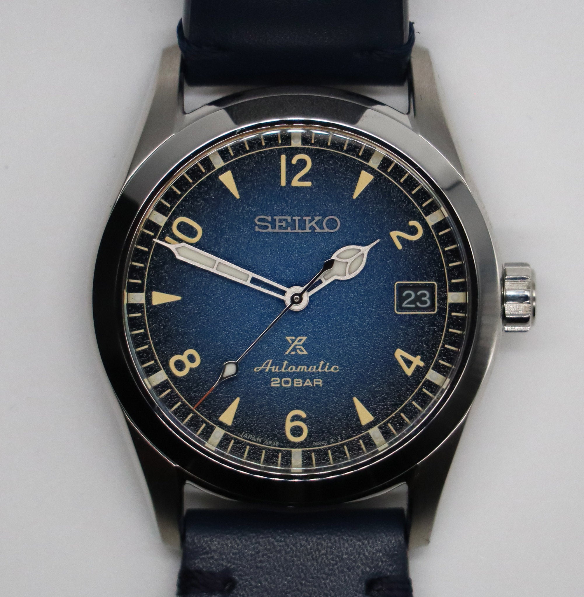 Seiko blue alpinist hotsell