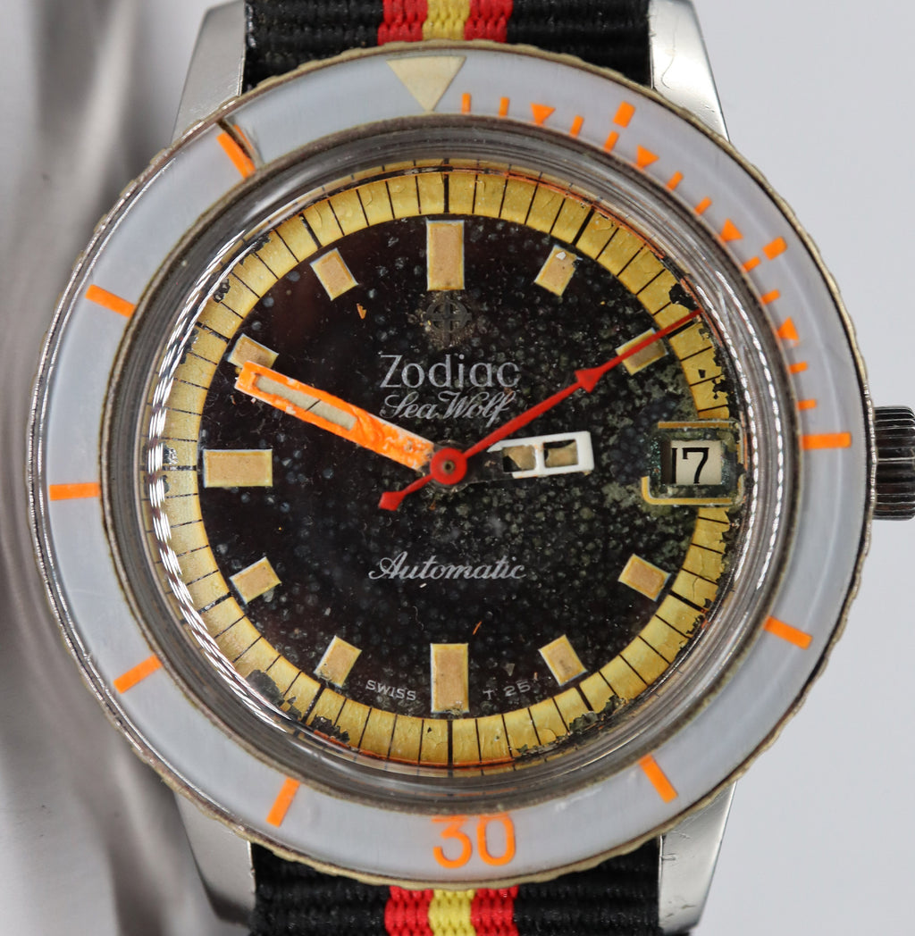 Vintage Zodiac Seawolf with Cool Patina Dial Automatic Men's Yellow/Orange