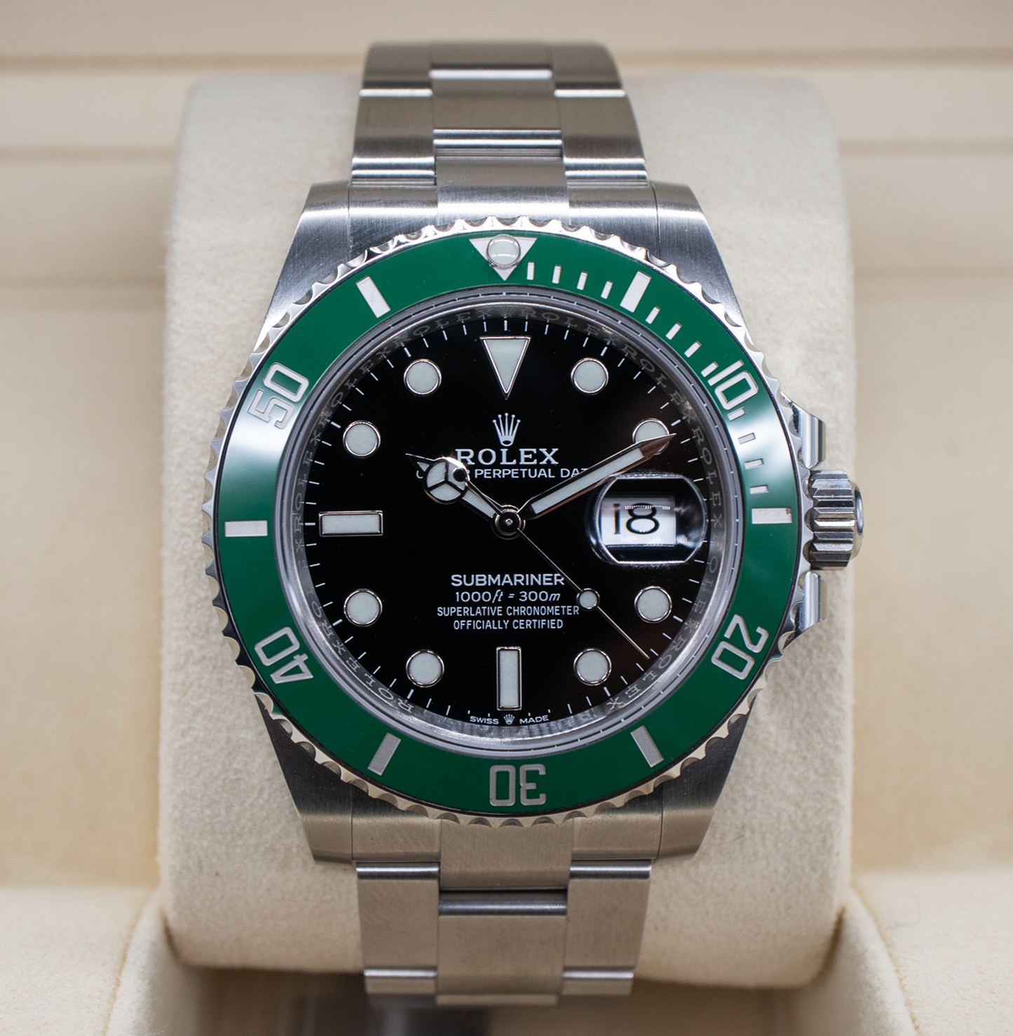 Pre-Owned: Rolex Submariner 122610LV