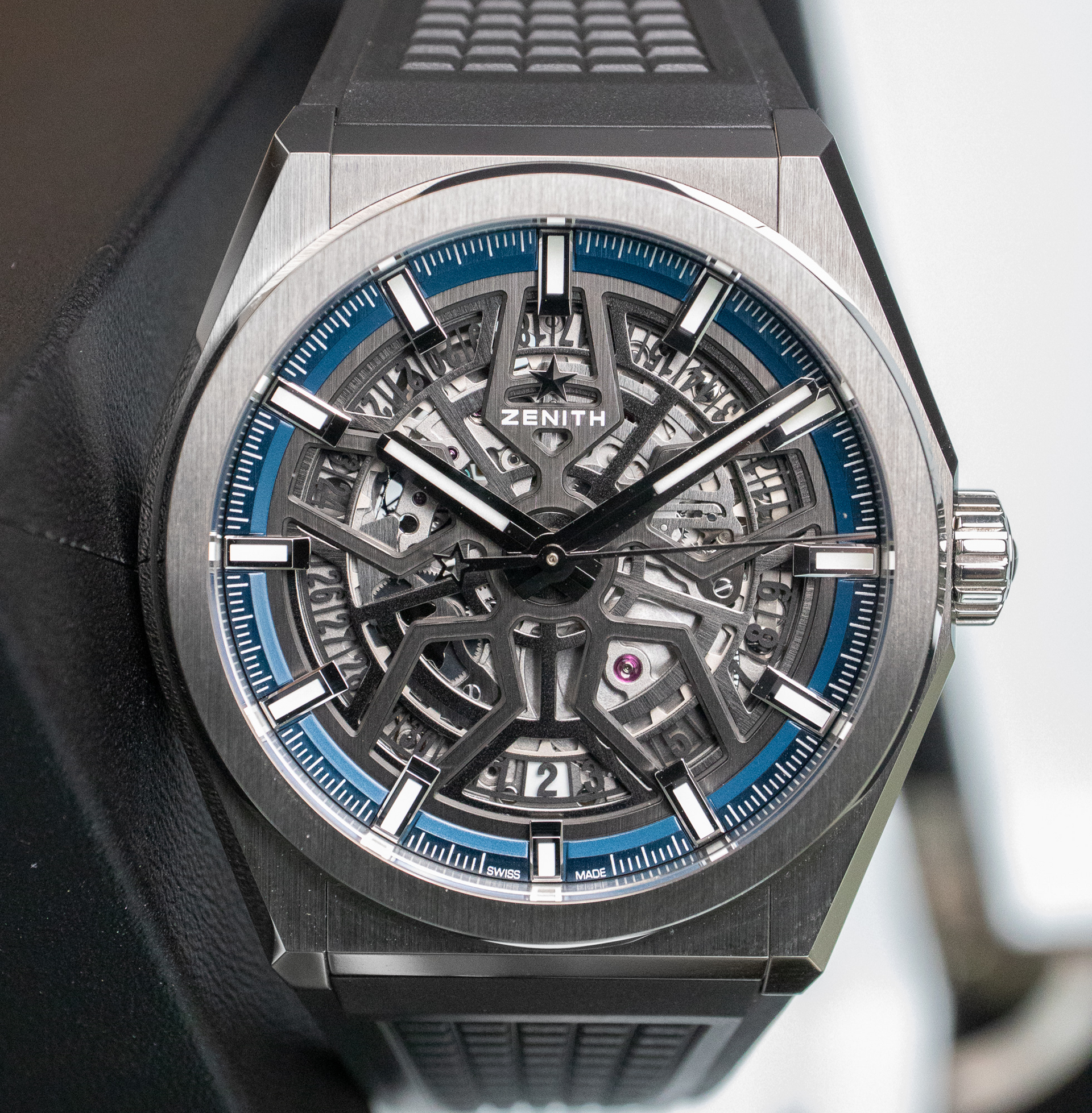 氷帝 ショッパー New Release: Zenith Defy Extreme Jungle Watch | aBlogtoWatch