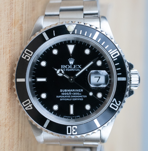 Pre-Owned: Rolex Submariner 16610